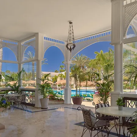 Gran Oasis Hotell 4*