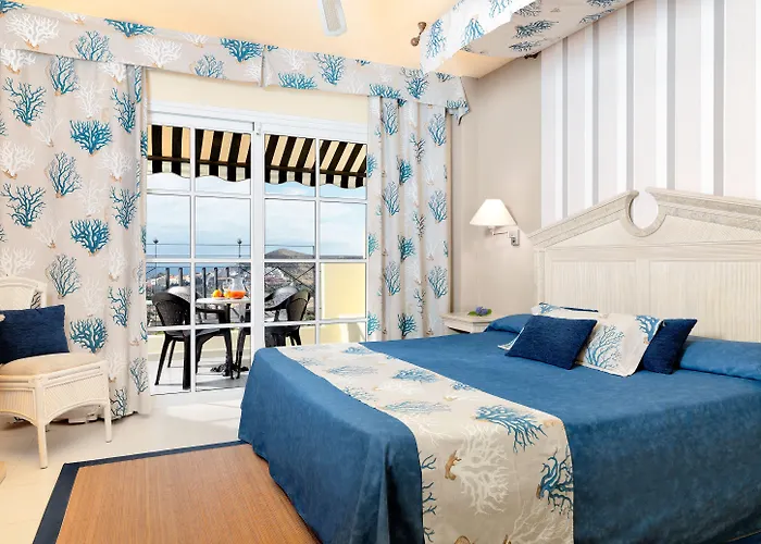 Hotell Gran Oasis 4*